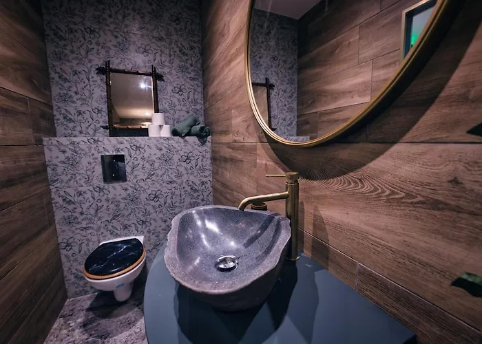 Le Petit Sensual Bali Option 300m Place Stanislas * Nancy